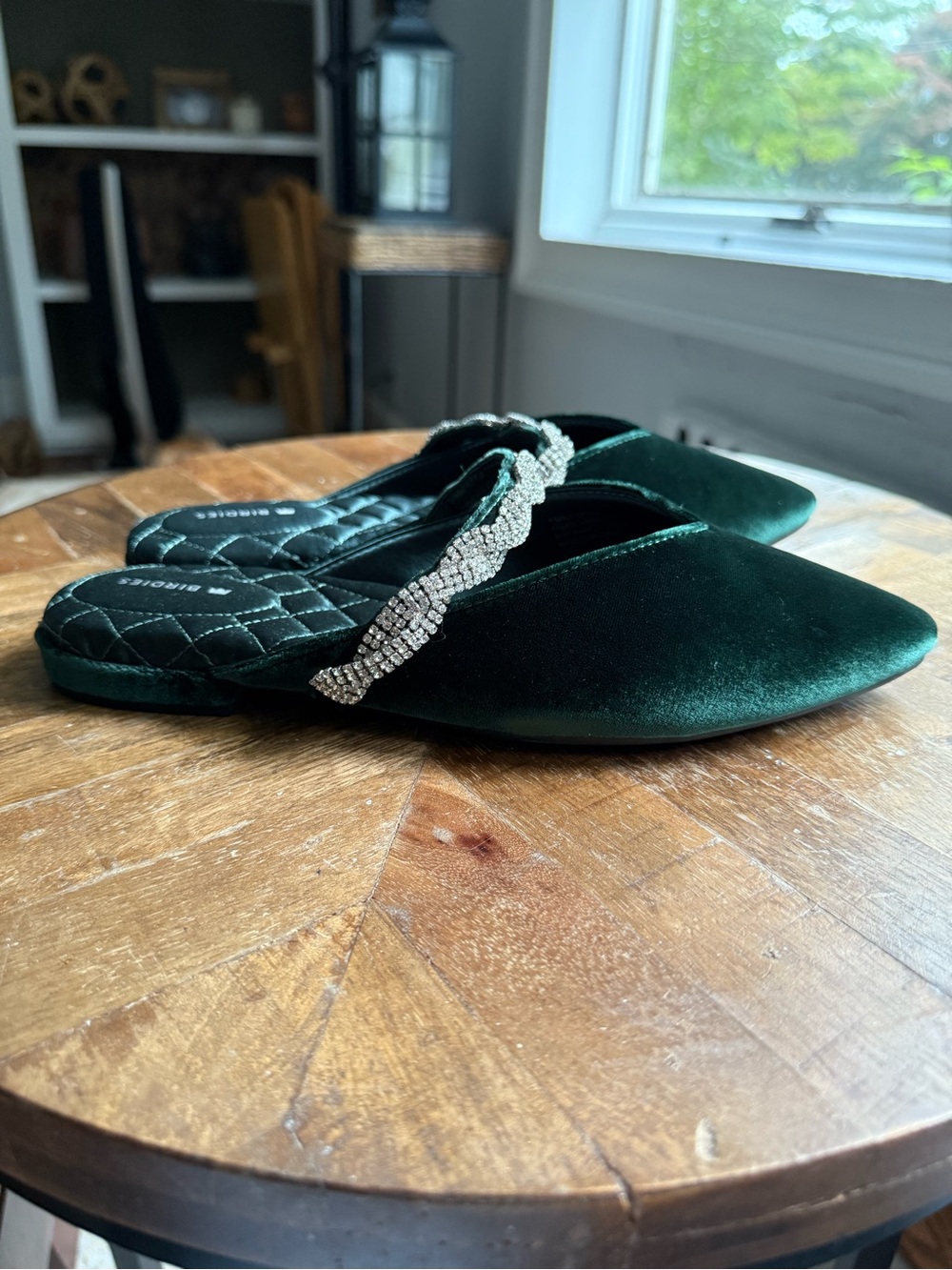 Birdies Rhinestone Embellished Green Velvet Pointy Toe Mules 7.5. NIB - Picture 8 of 11